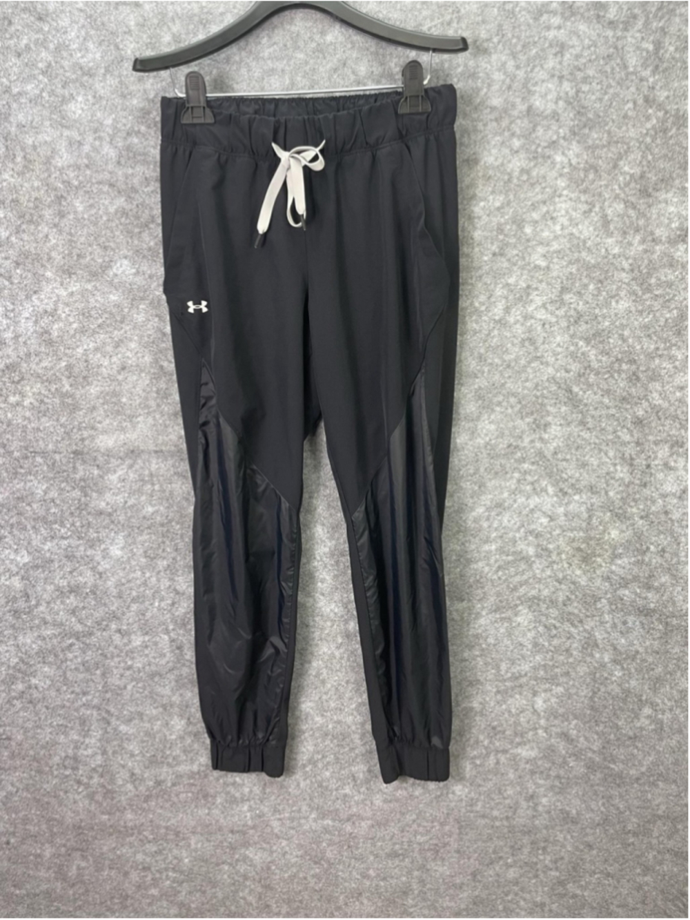 Under Armour Pants Womens Small Black Jogger Elastic Waist Running Gym Athletic